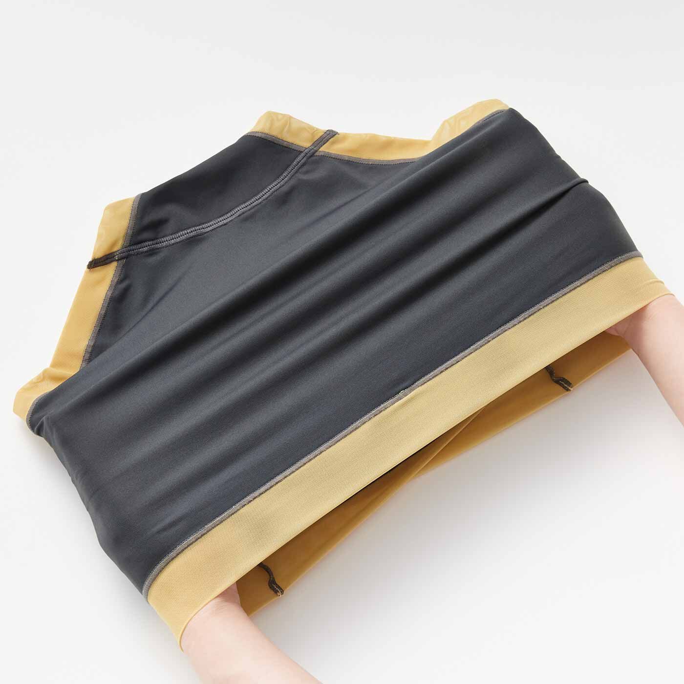 flufeel|エッジの効いた大人配色 幅広ストラップで軽やかに安定 盛らずに整うブラ＆ショーツの会|ぐーんと伸びてらくなはき心地。