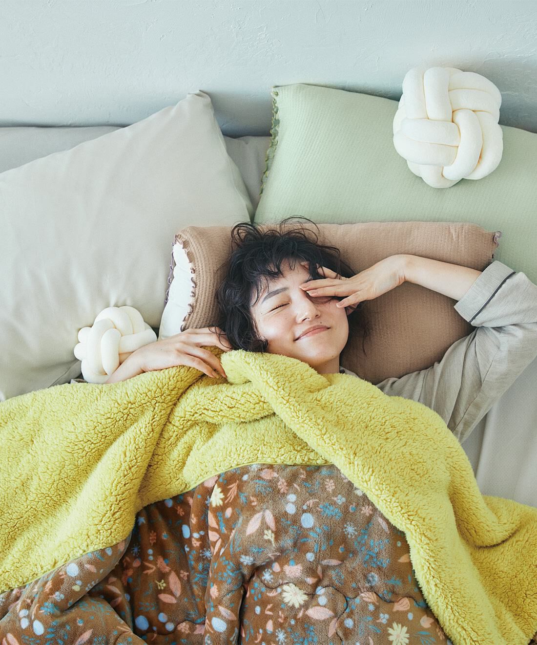 flufeel|ユルセルフ　髪とお肌になめらかシルクを寝ている間のきれい習慣　癒やしカラーの枕カバーの会