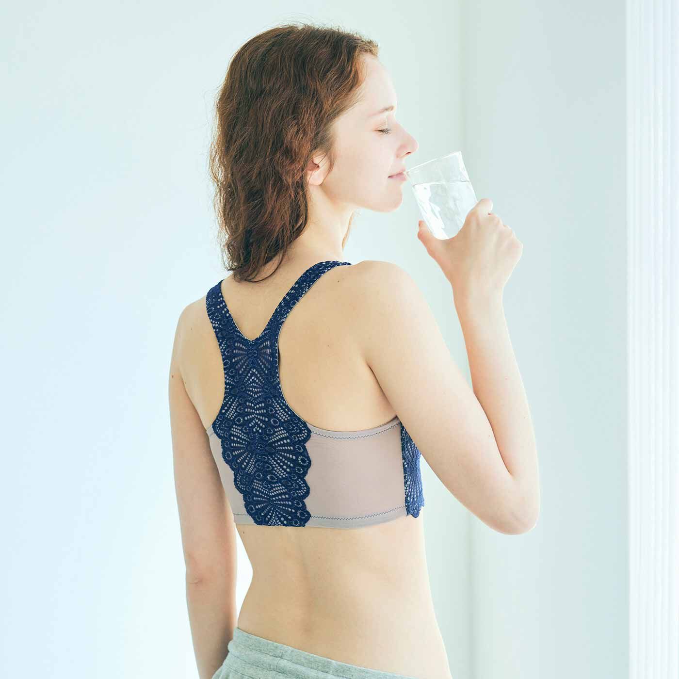 flufeel|肩をいたわりたい女性のための フロントジッパーで着脱らくらくブラの会