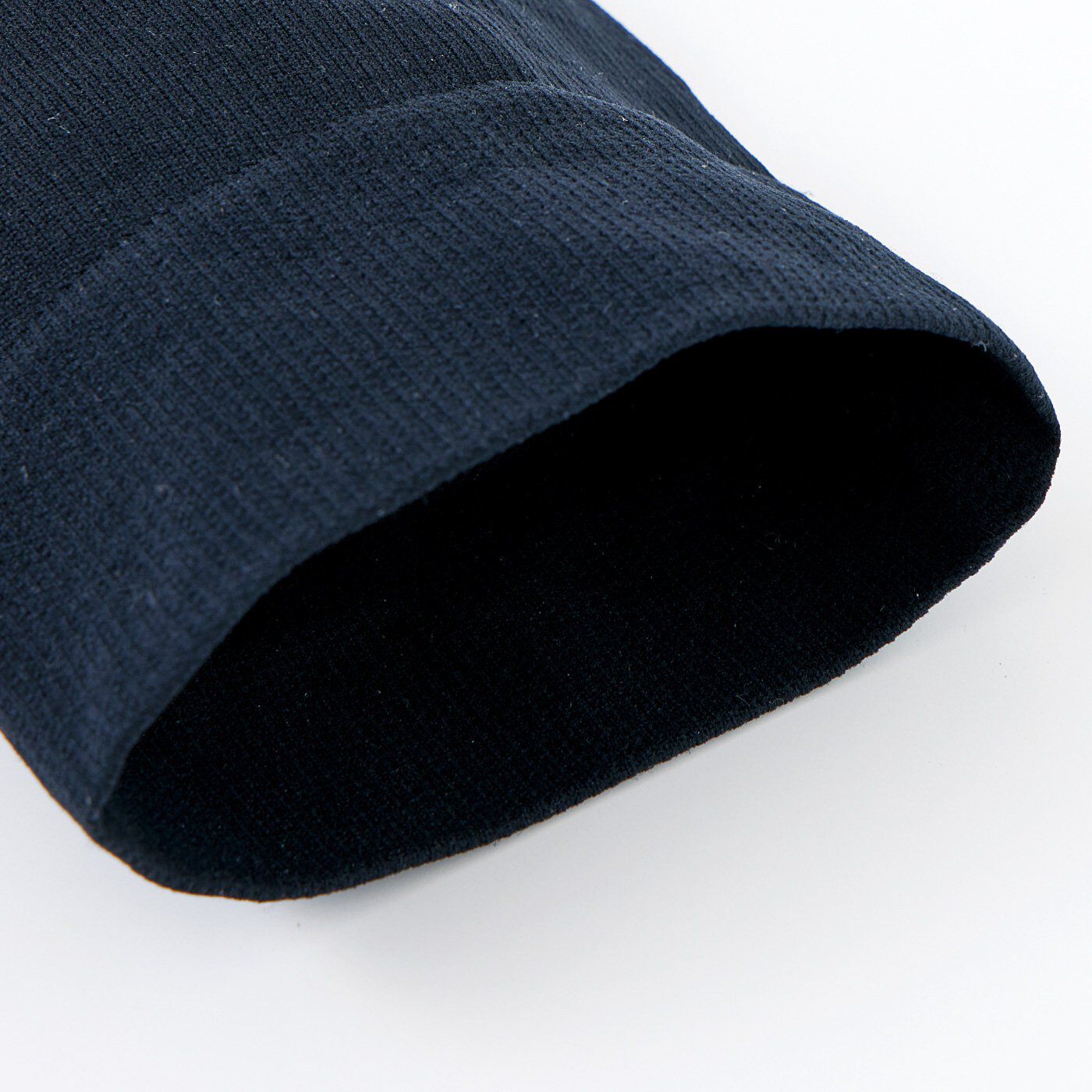 flufeel|二のひざ肉まですっぽりカバー　着圧でスキッとニーハイソックスの会|脚口はくい込みにくく、ずり落ちにくい仕様でほどよくフィット。