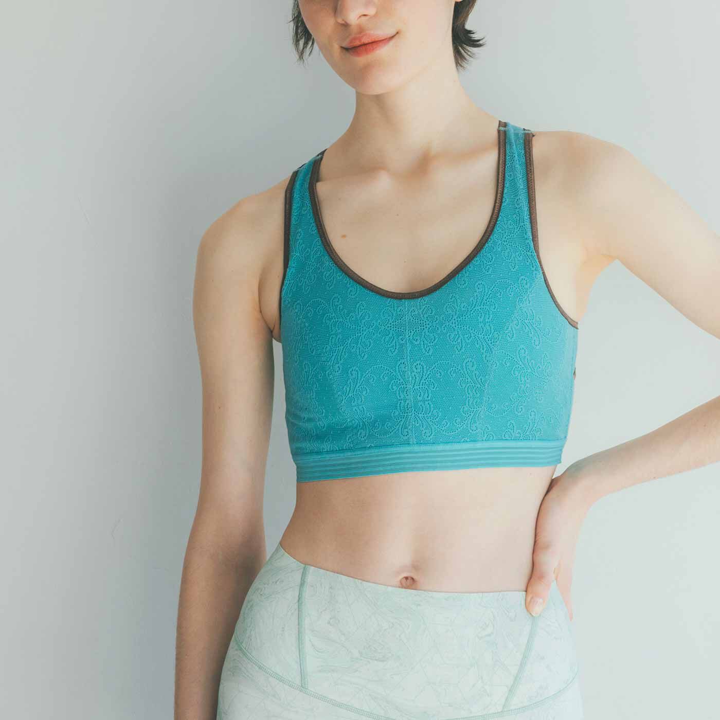 flufeel|スラっとピン！ 着やせもヘルシーもかなう！ ヨガ気分×フラットブラ for Sportsの会|Front