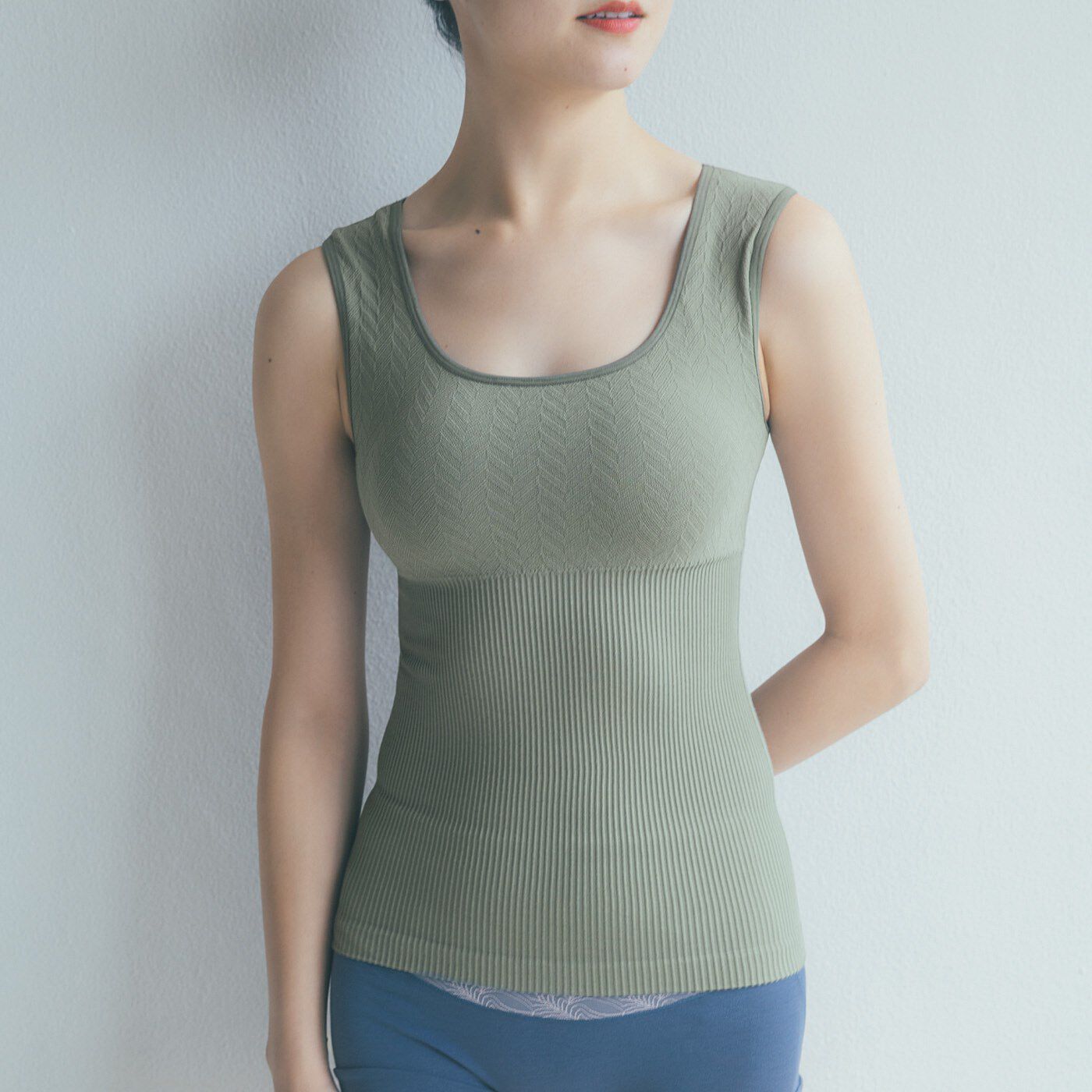 flufeel|ゆるんだシルエットが潔く凛（りん）と整う　おしゃれに着映えるブラインナーの会