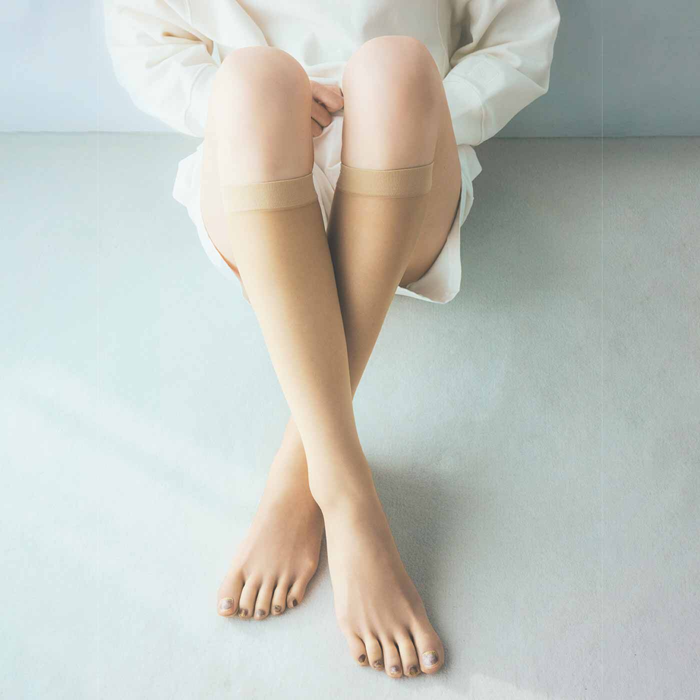 flufeel|毎日の足もとに自信 サロン級の肌映えカラー 素肌風5本指ネイルソックス〈抗菌防臭〉の会