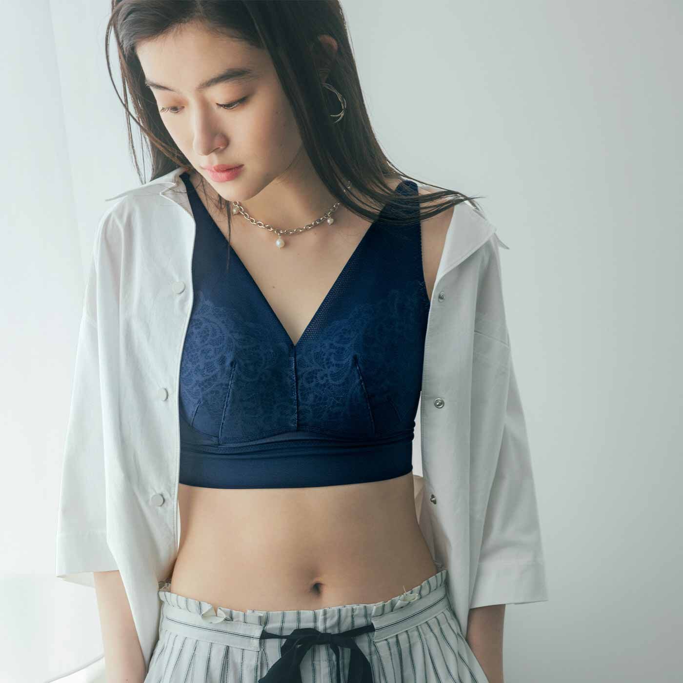 flufeel|【7月分以降お届け】カバー力と軽さを両立 ピタッと包んで整う 秘めたレースで魅せるインポート風ブラの会