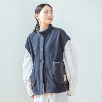 軽くてあたたかフレンチスリーブフリースベスト