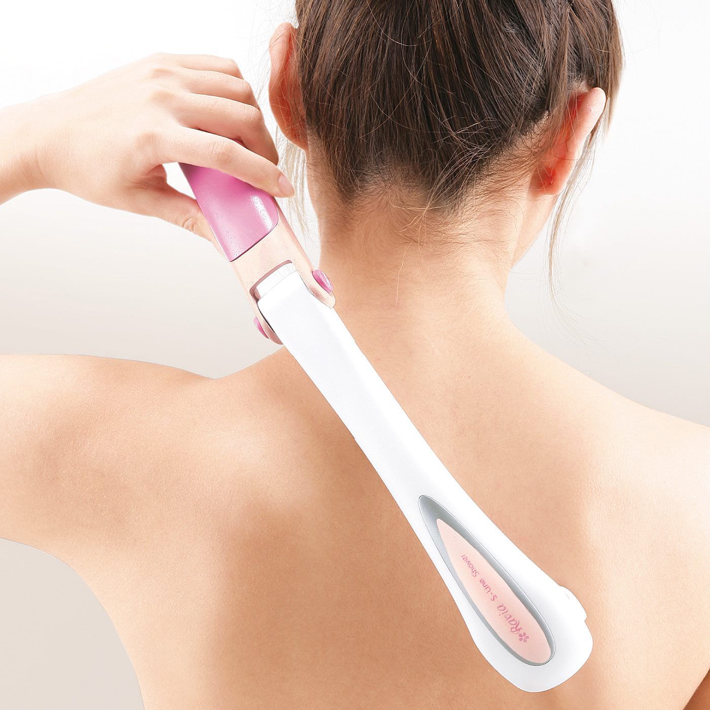 flufeel|背中のムダ毛までセルフケア　全身用ボディーシェーバー