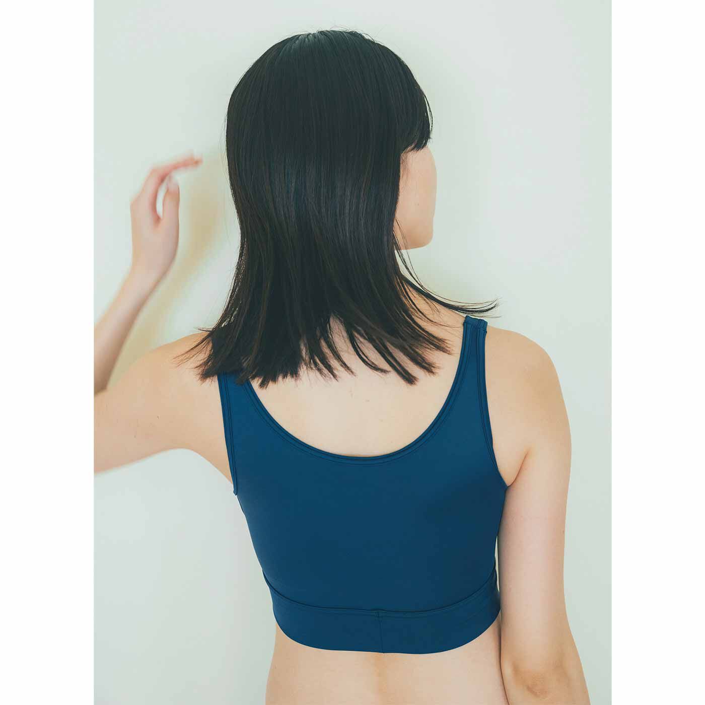 flufeel［フラフィール］|ボリュームおさえてフラットブラ〈吸汗速乾〉の会|背中も吸汗速乾生地でさらり