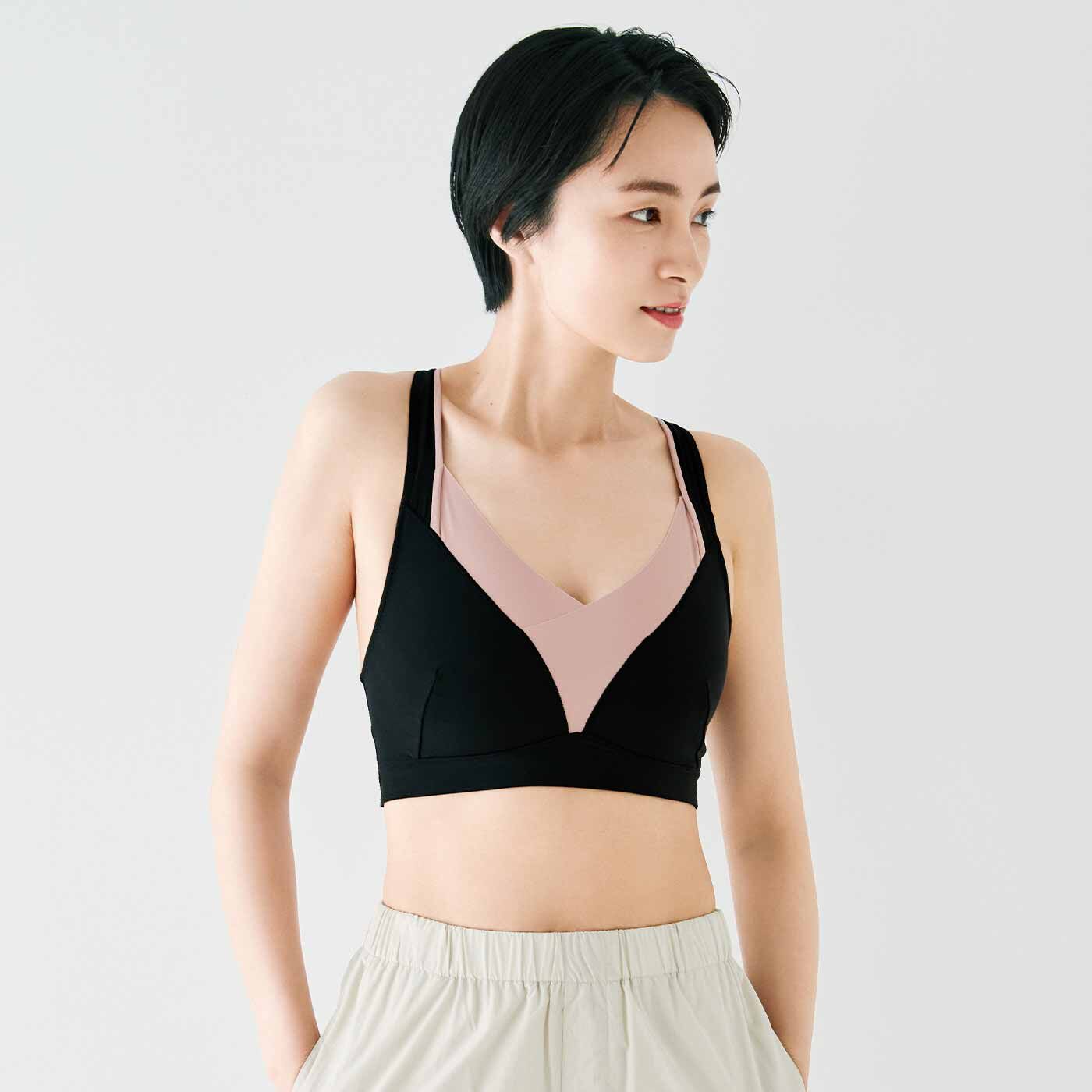 flufeel［フラフィール］|スラっとピン！ スムース生地がフィットするブラ〈アクティブブラック〉の会