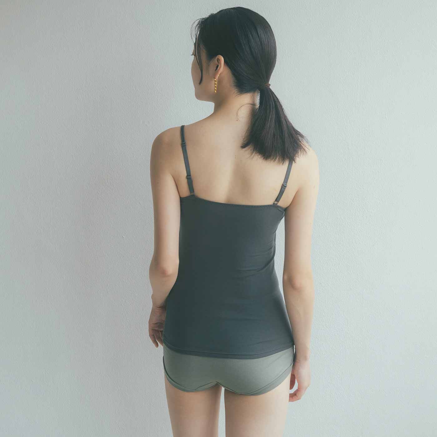 flufeel［フラフィール］|とろけるような肌心地 盛らずに整えるが今の気分 ブラキャミソールの会