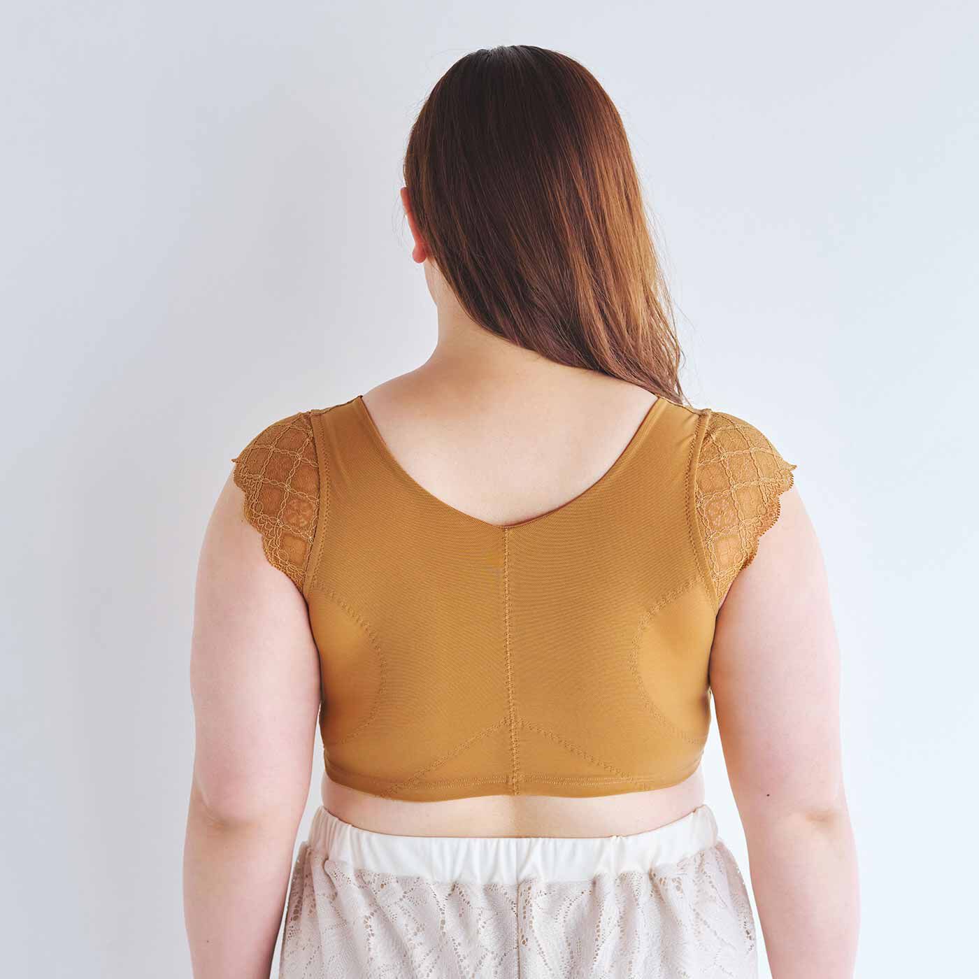 flufeel［フラフィール］|la farfaモデルおさむさんとflufeelコラボ すっきりシルエットがかなう レーシーなノンワイヤーブラの会