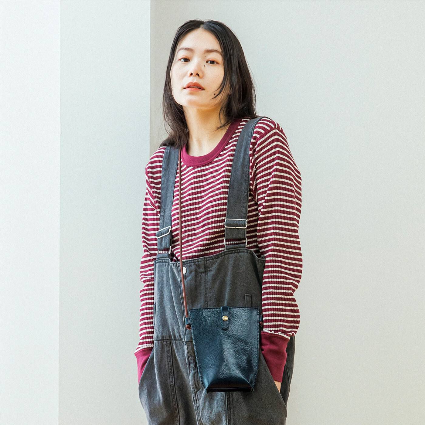 フェリシモの雑貨 Kraso|USEDo　必需品だけサッと収納！　味わい深い本革ミニマムポシェット〈ダークネイビー〉