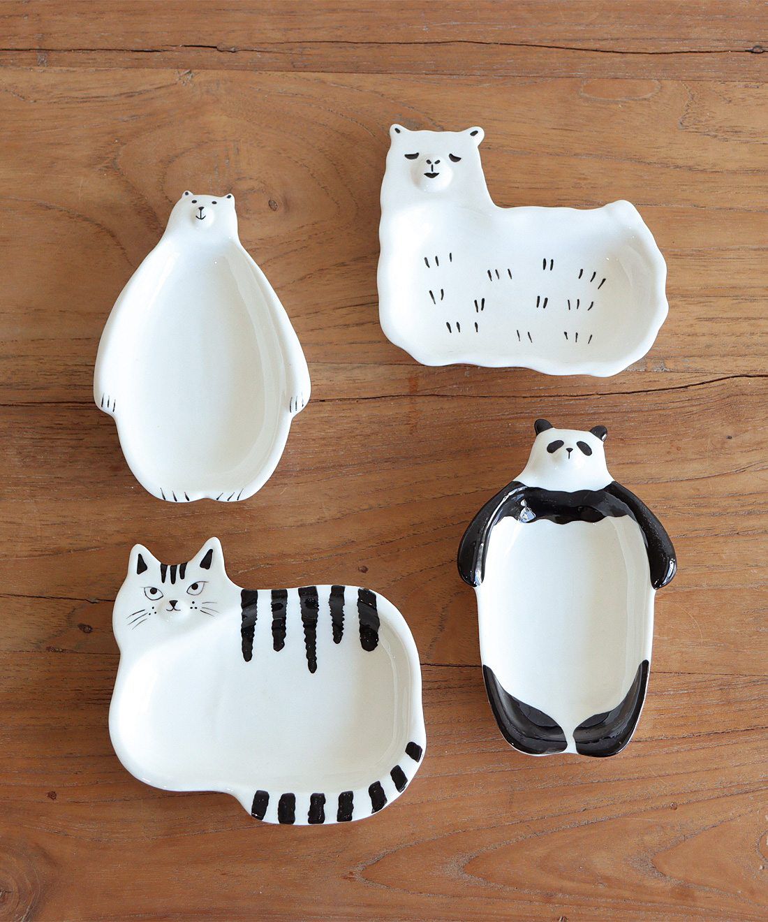 フェリシモの雑貨 Kraso|シナリーモチーフトレイ〈アルパカ〉|お届けは〈アルパカ〉になります。