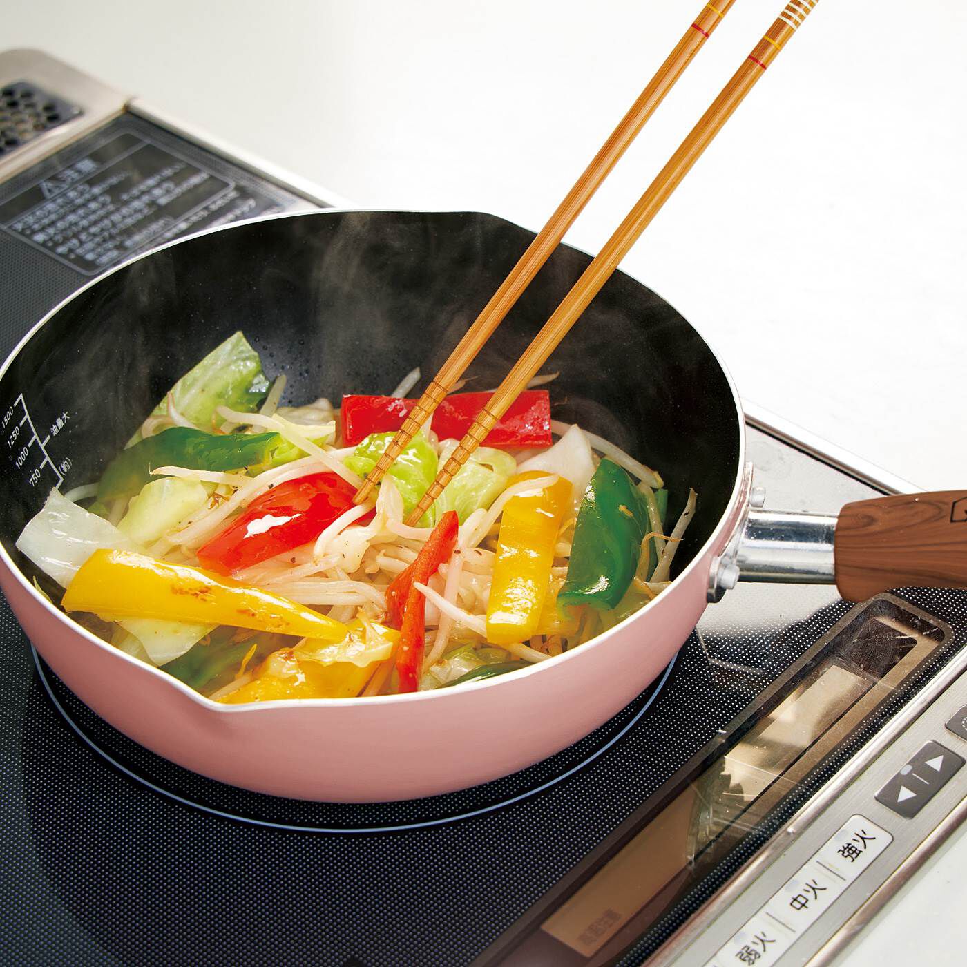 フェリシモの雑貨 Kraso|エスキューブキッチンズ　揚げる・煮る・炒（いた）めるに使える　目盛り付き深型マルチフライパン〈22cm〉