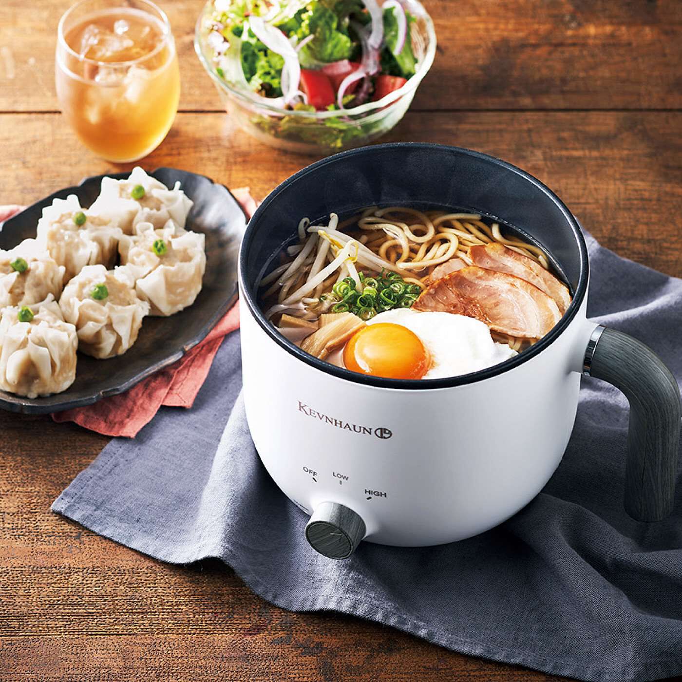 フェリシモの雑貨 Kraso|特別セレクト　白いキッチン家電セット|煮る・茹（ゆ）でる・和（あ）える・沸かす・蒸す・炊くの6通りの調理ができて、火を使わずに、おかずを一品増やせます。
