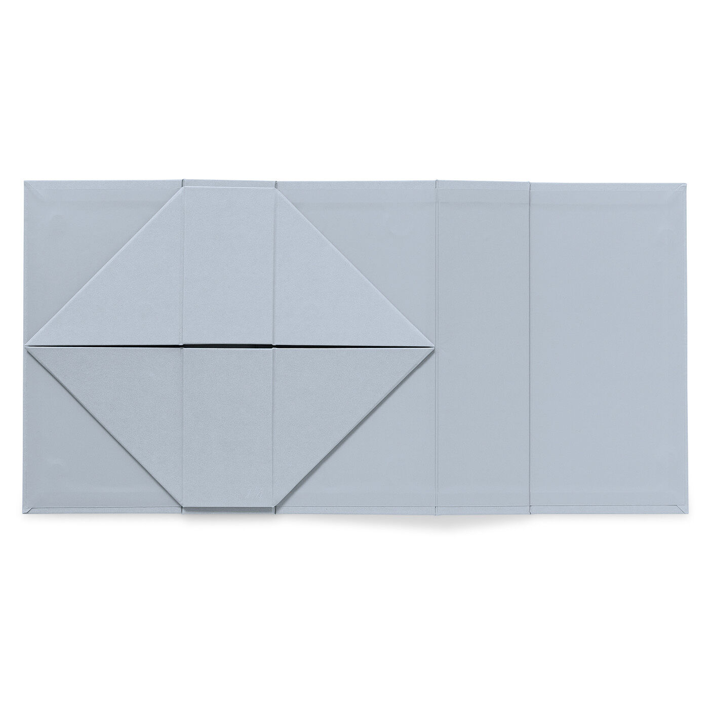 フェリシモの雑貨 Kraso|1/d Cloth Case 一日ふきんケース|フラットな状態でお届け。ワンタッチで組み立てられます。