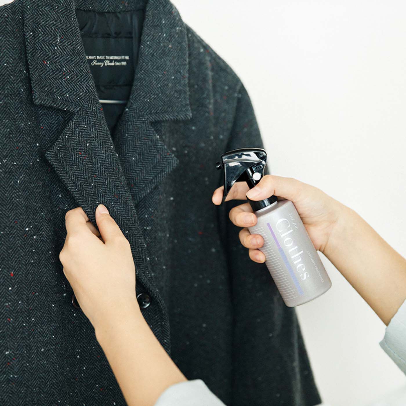 フェリシモの雑貨 Kraso|1/d for Clothes 衣類用しわ取り消臭剤の会|洗いづらいウールのコートにもシュッ！