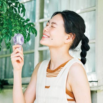 フェリシモの雑貨 Kraso | 前後2枚羽根で大風量コンパクトハンディファン