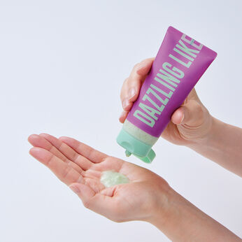 フェリシモの雑貨 Kraso | ＤｅａｒＤｏｅｒ　ボディースクラブ１００ｍｌ