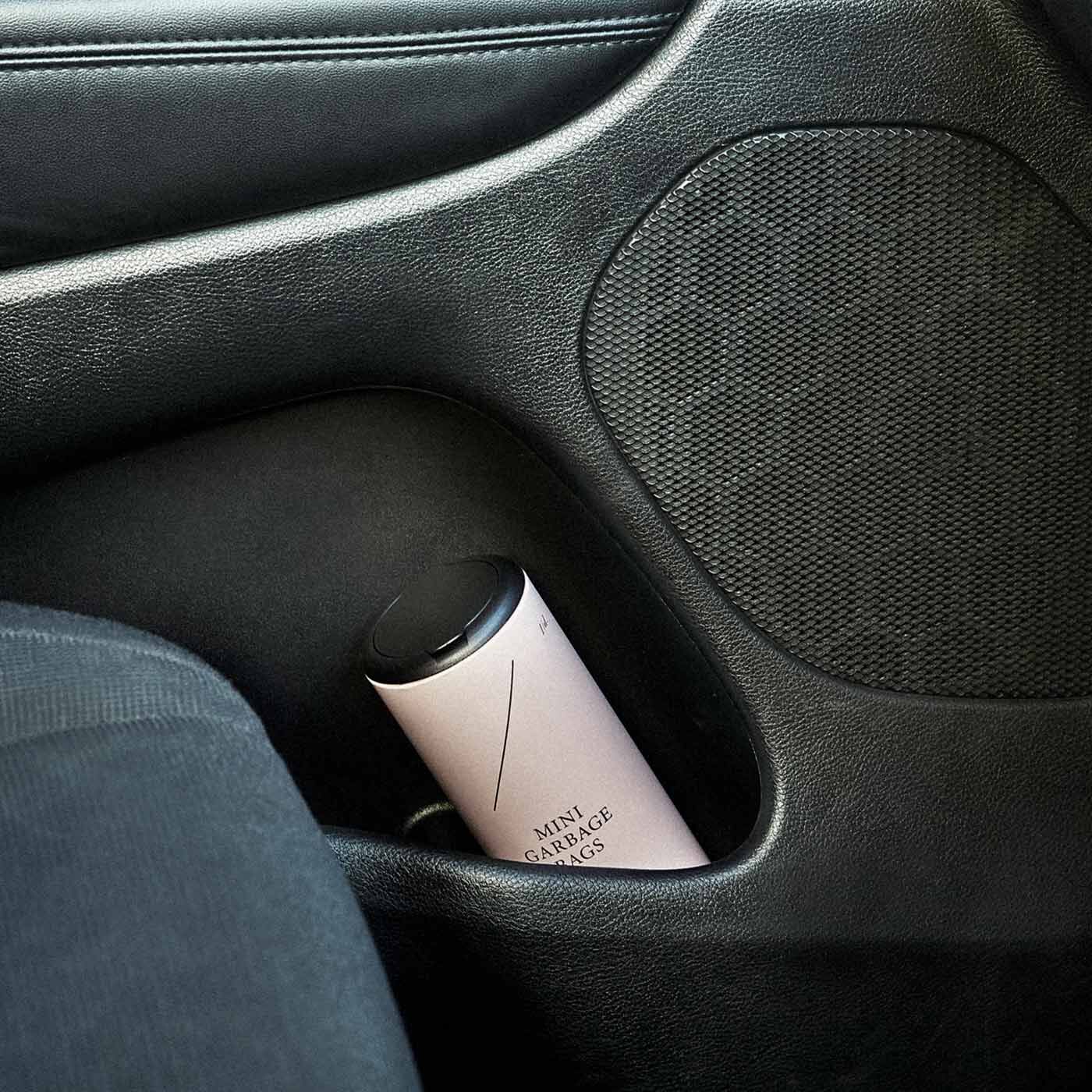 フェリシモの雑貨Kraso［クラソ］|1/d MINI GARBAGE BAGS　ミニごみ袋の会|車のドアポケットに収まるサイズでドライブ中の食べ残しなどを入れるのに便利