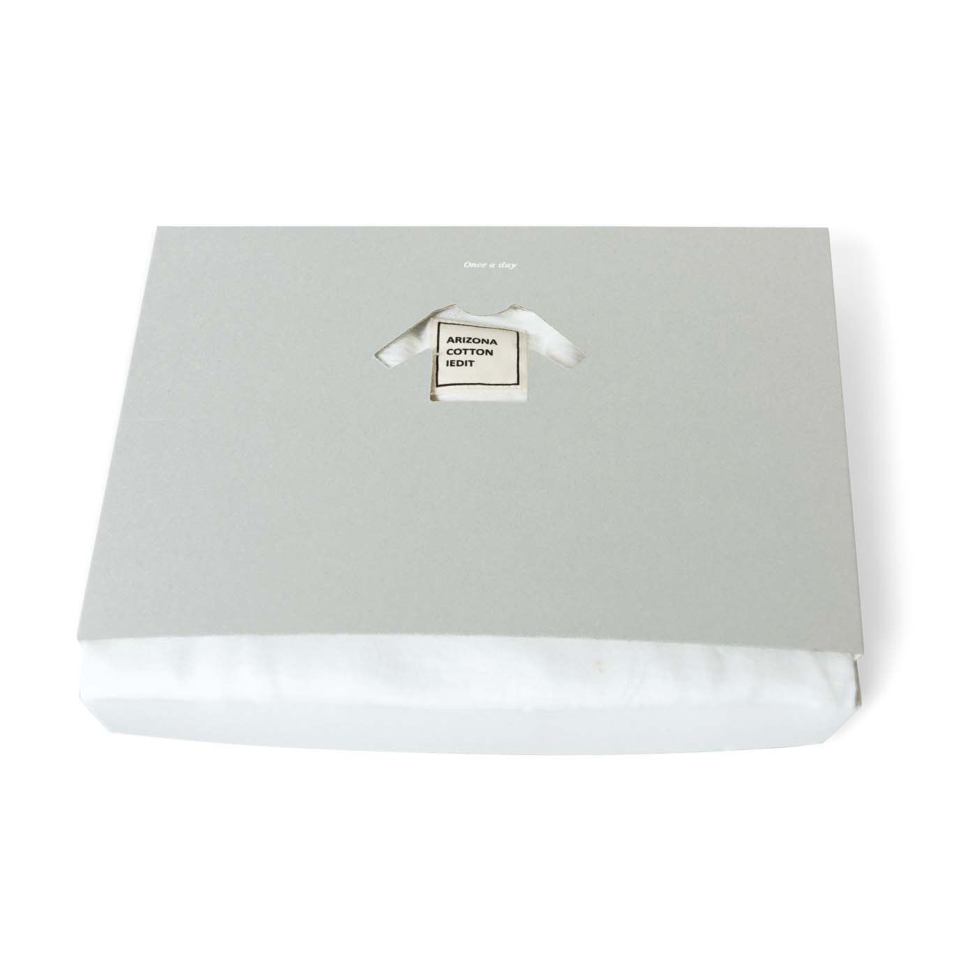 フェリシモの雑貨 Kraso|1/d for Shirts トップスたたんで収納ボード〈Tシャツ〉の会|窓からタグが見えて着る服が選びやすい