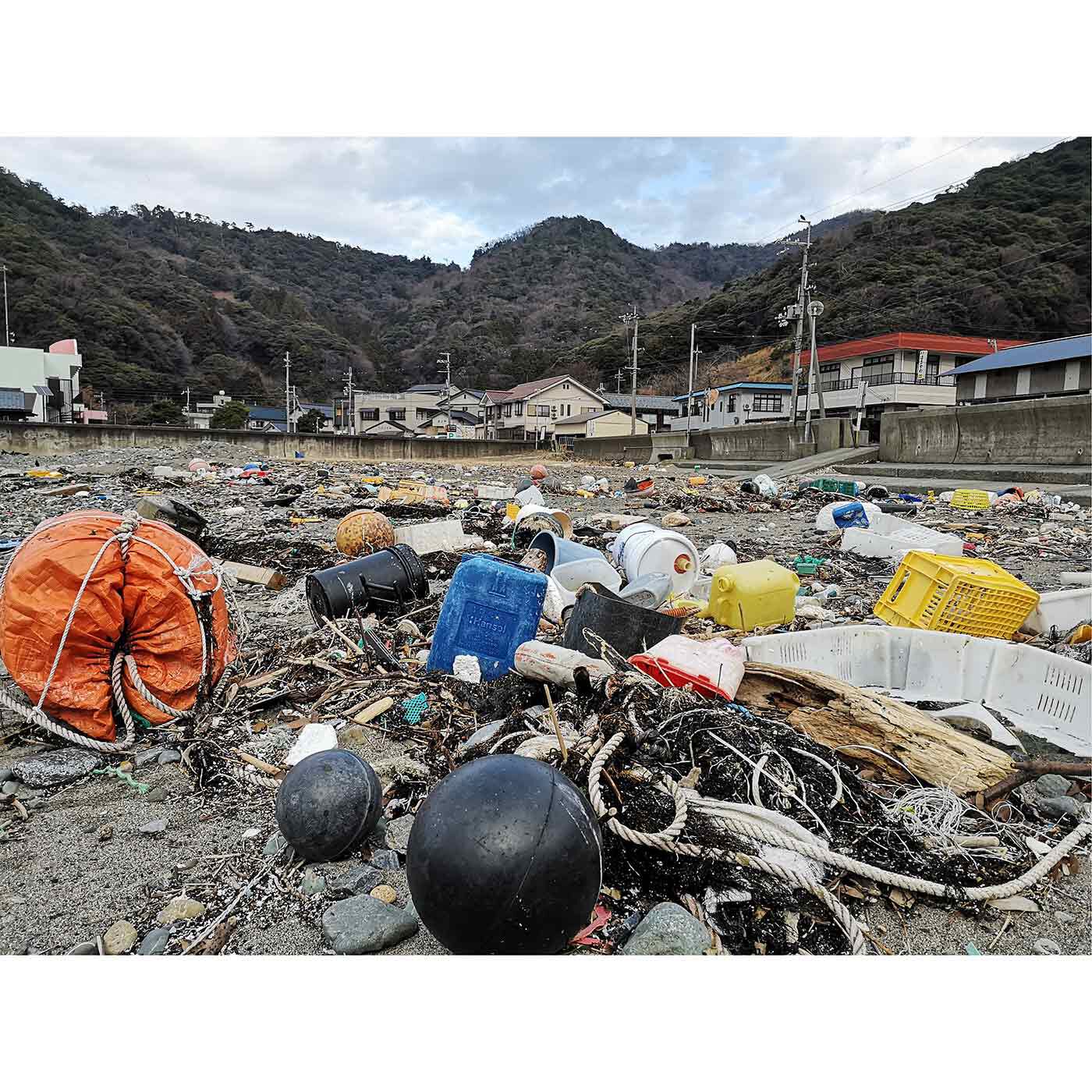 フェリシモの雑貨 Kraso|【ｂｕｏｙ・ブイ】海洋プラスティックゴミから生まれた せっけんトレイの会