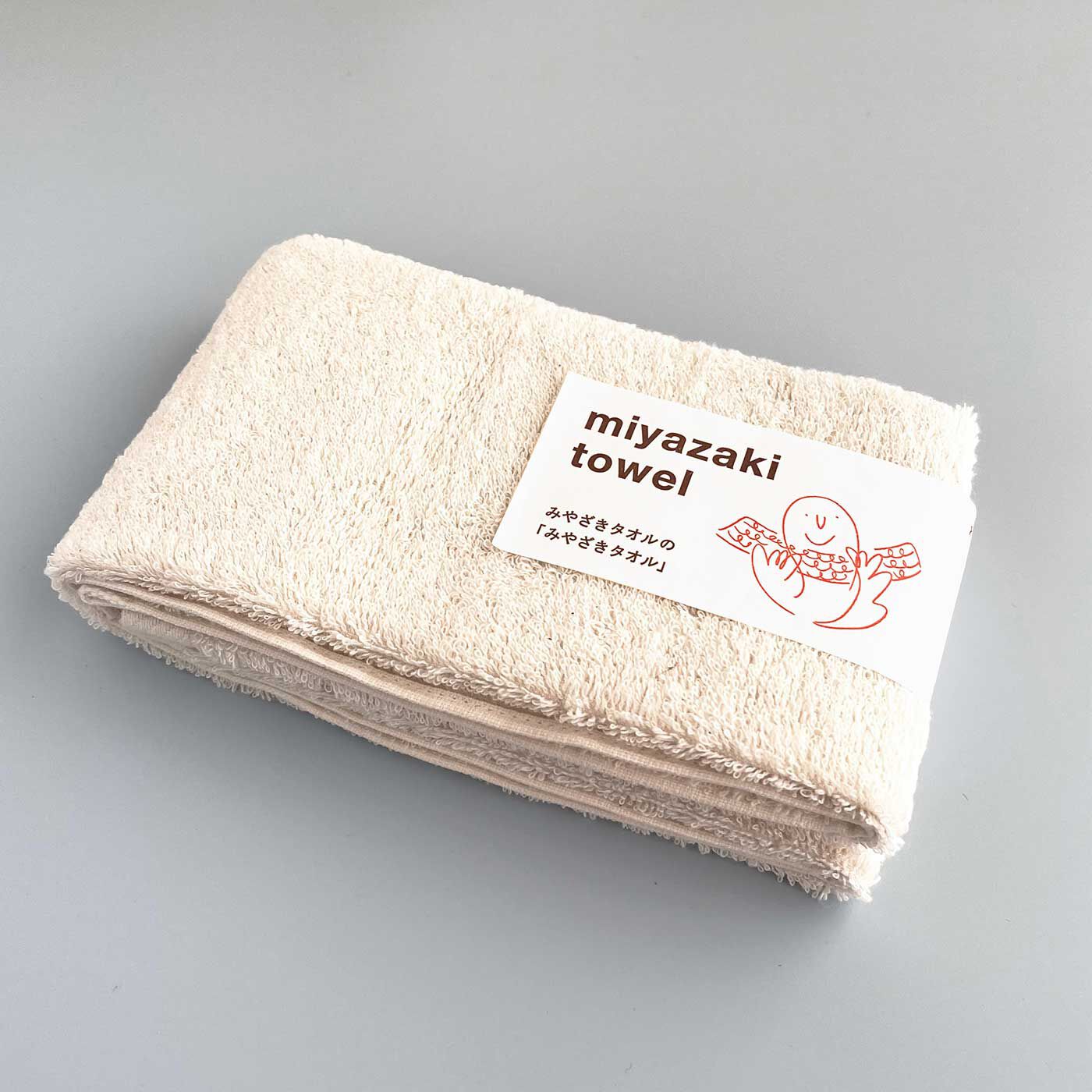 フェリシモの雑貨 Kraso|みやざきタオルの「みやざきタオル」の会|こんな感じでたたんでお届け。贈りものにもいいですね。