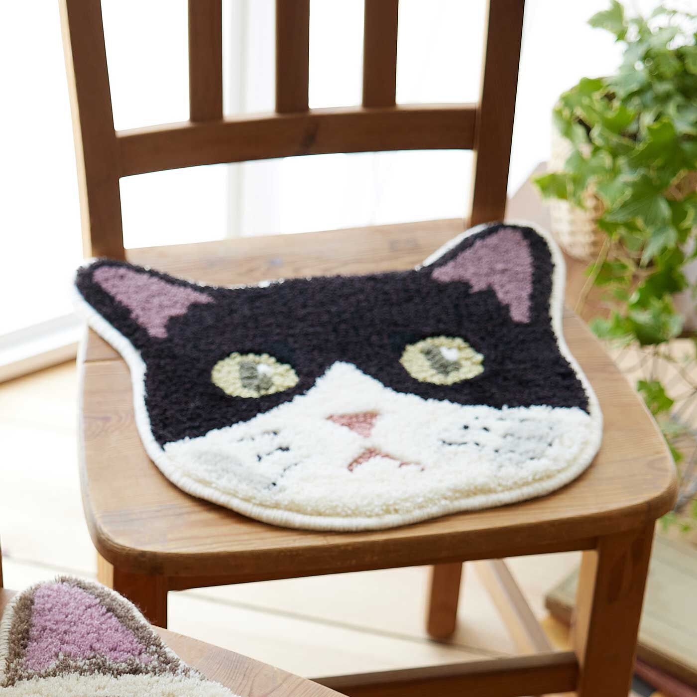 フェリシモの雑貨 Kraso|防ダニ・すべり止め 洗える猫の顔マット〈ネコカオ〉