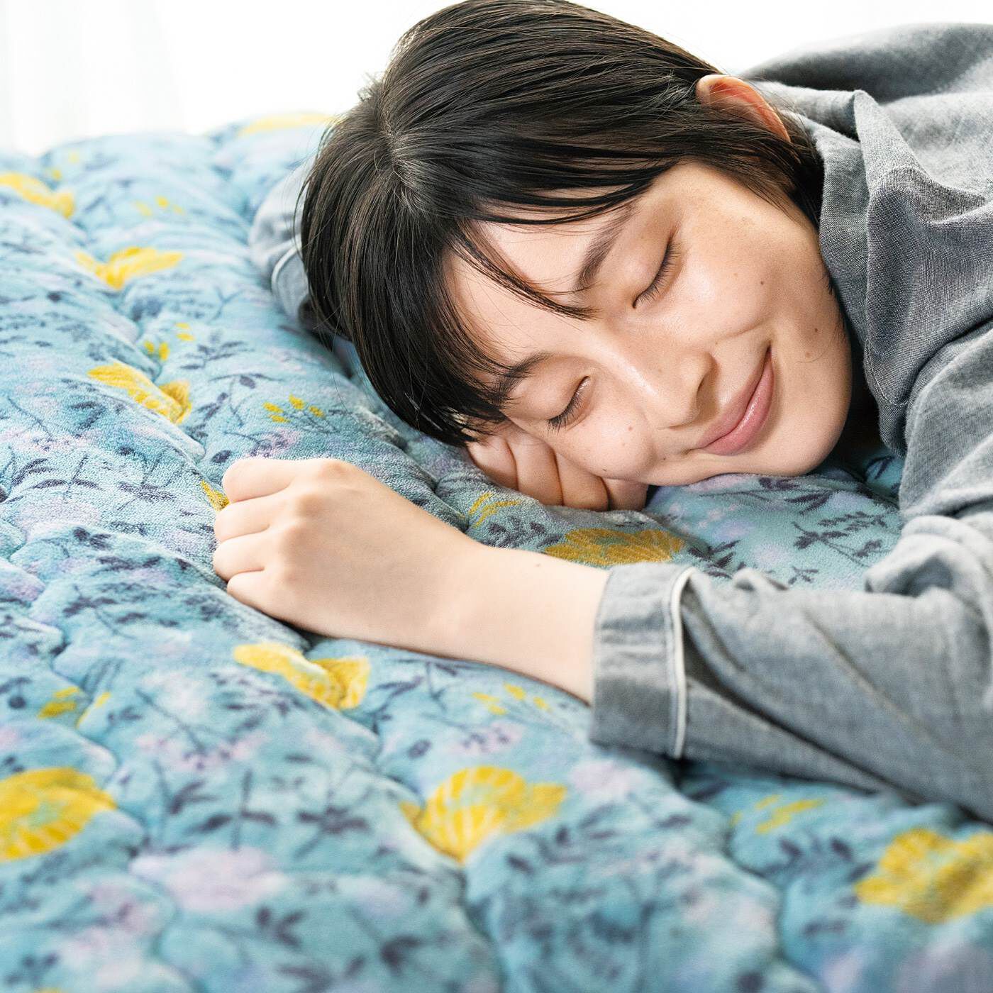 フェリシモの雑貨 Kraso|クーフゥ　眠りに至福の肌心地　ほかとろ敷きパッド〈木陰の花々〉〈シングル〉の会