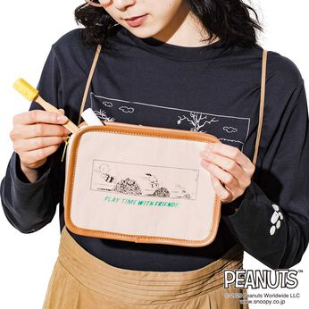 フェリシモの雑貨 Kraso | PEANUTS 1コマ漫画じゃばらポーチ
