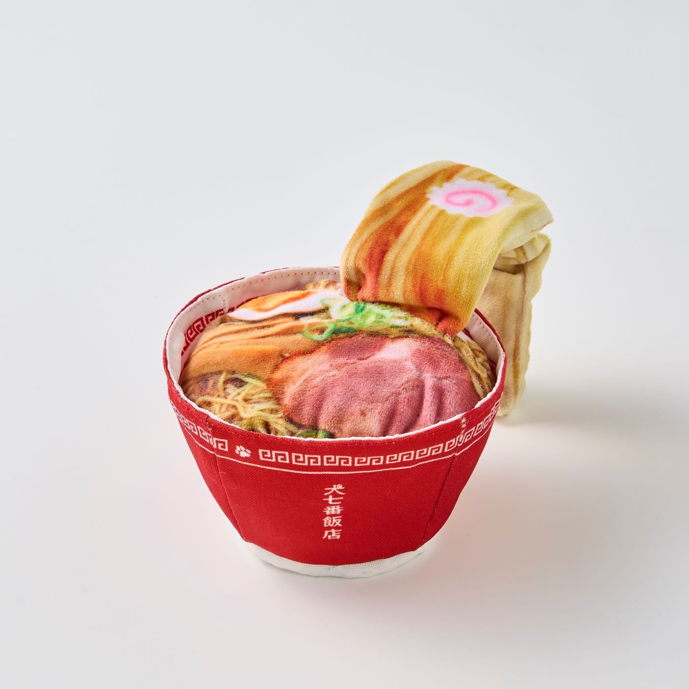 フェリシモの雑貨 Kraso|わんこのための本格中華を好きなだけ、犬七番飯店の会|〈ラーメン〉麺の部分が伸びて、麺の先端がピーピー鳴ります。