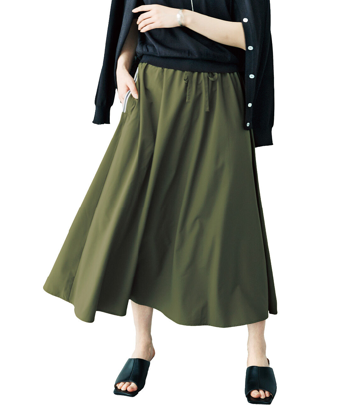 フェリシモの雑貨 Kraso|スタイリストりさ×UP.de　防災バッグに入れておきたい　お着替えポンチョにもなる撥水（はっすい）ロングスカートの会