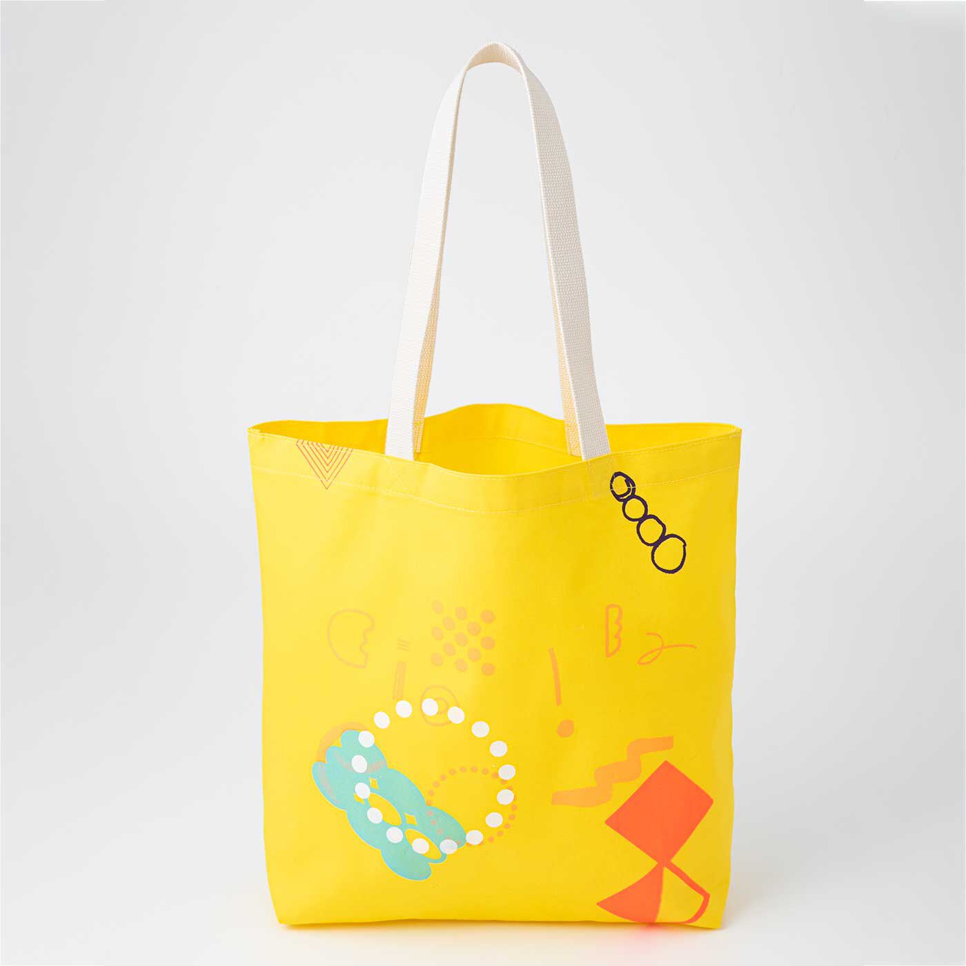 フェリシモの雑貨 Kraso|【数量限定】LIVE WORKS トートバッグ〈イエロー〉|写真はお届けの一例です。1点ずつハンドプリントしているため、柄はすべて異なります。お届けするデザインは、フェリシモにお任せください。
