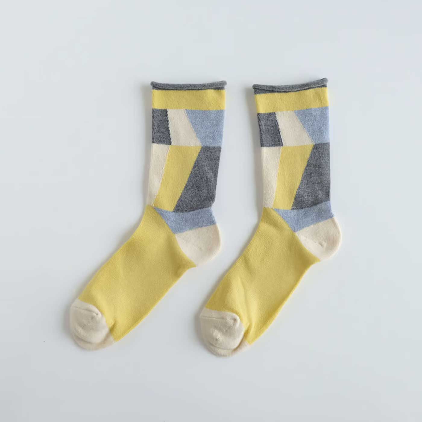 フェリシモの雑貨Kraso［クラソ］|サルビア ゴムなしでやさしいはき心地 ふんわりくつしたの会|たとえば、こんな図案をお届け。