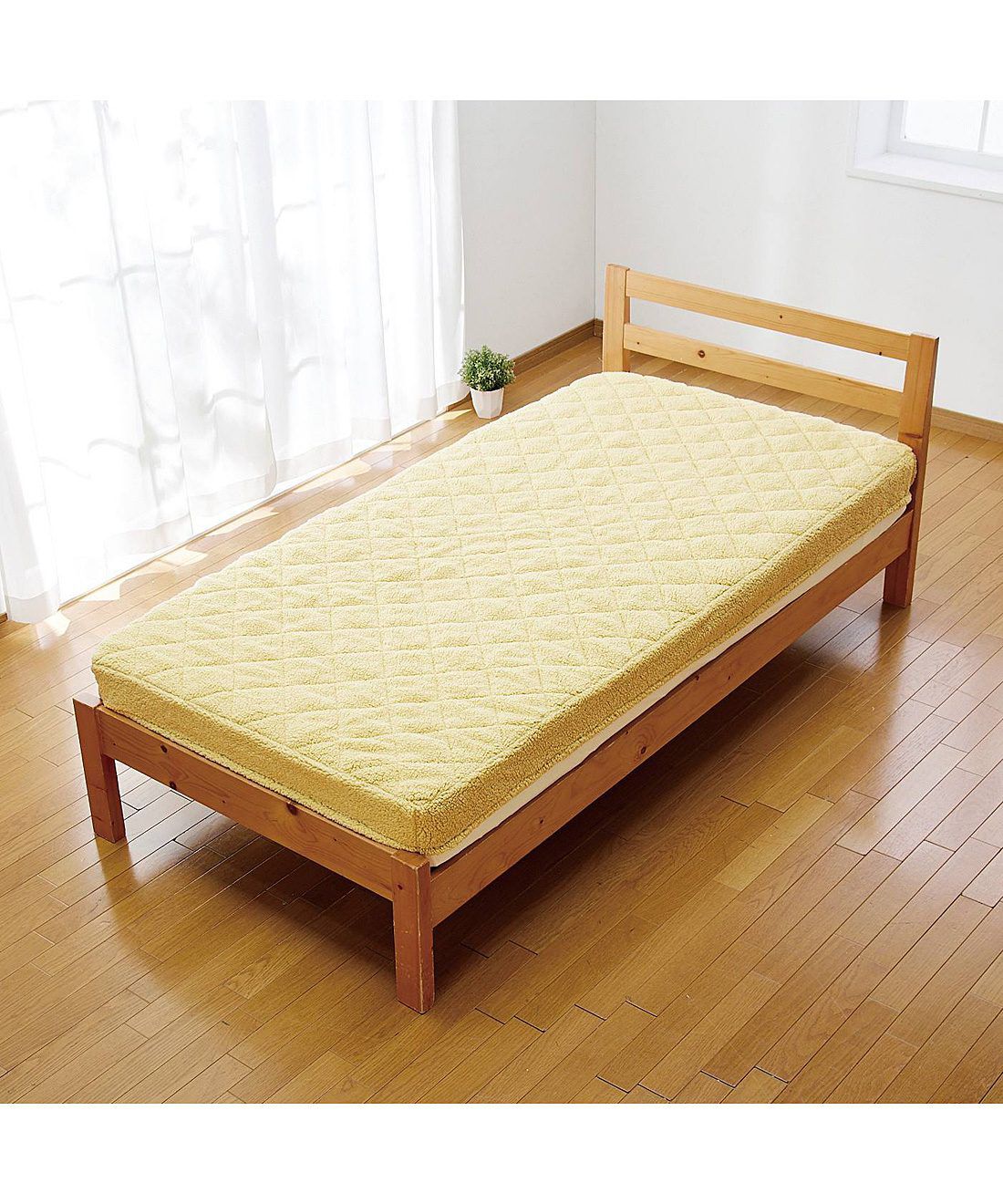 フェリシモの雑貨Kraso［クラソ］|クーフゥ　まるで雲の上で眠っているみたい シープボアに全身ゆだねる 中わたふんわりクッション敷カバー〈ファミリー〉の会|〈イエロー〉※画像はシングルサイズを装着しています。