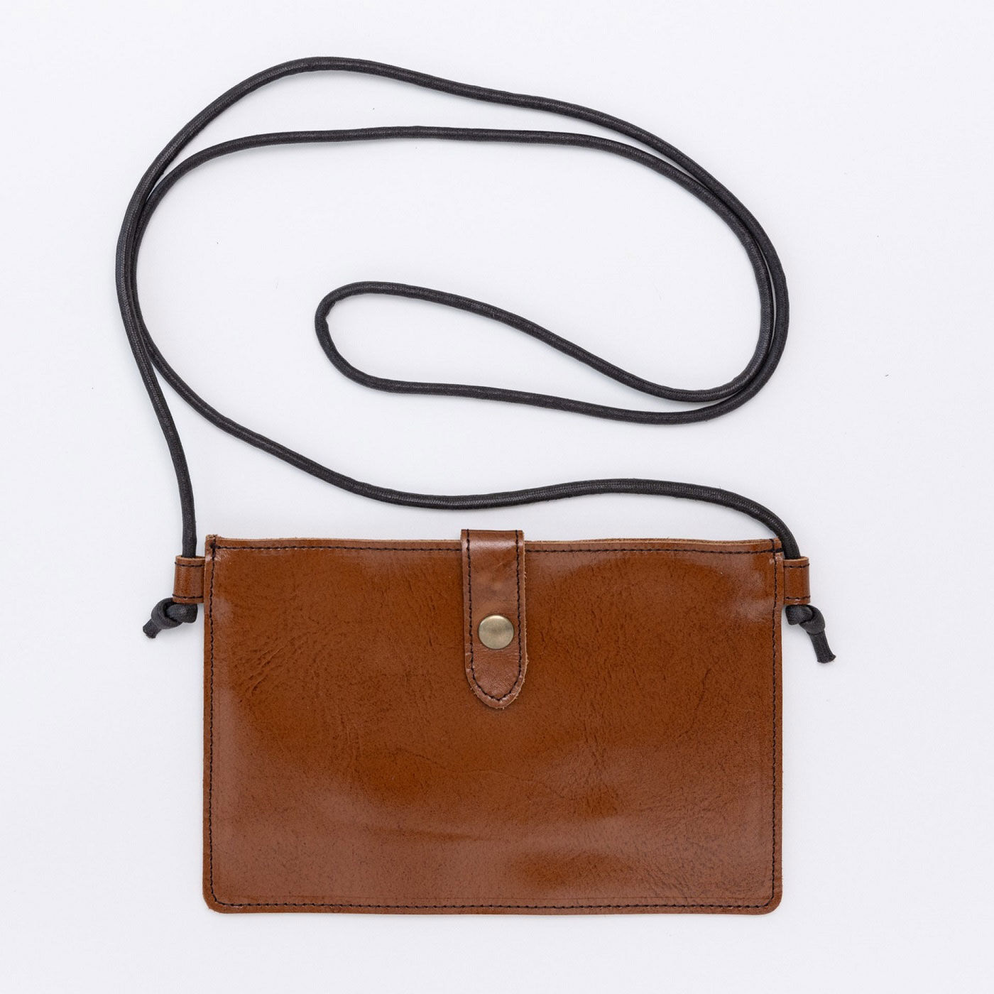 フェリシモの雑貨 Kraso|必需品だけサッと収納！　ヴィンテージ感あふれる 本革ミニマムポシェット〈ヴィンテージブラウン〉