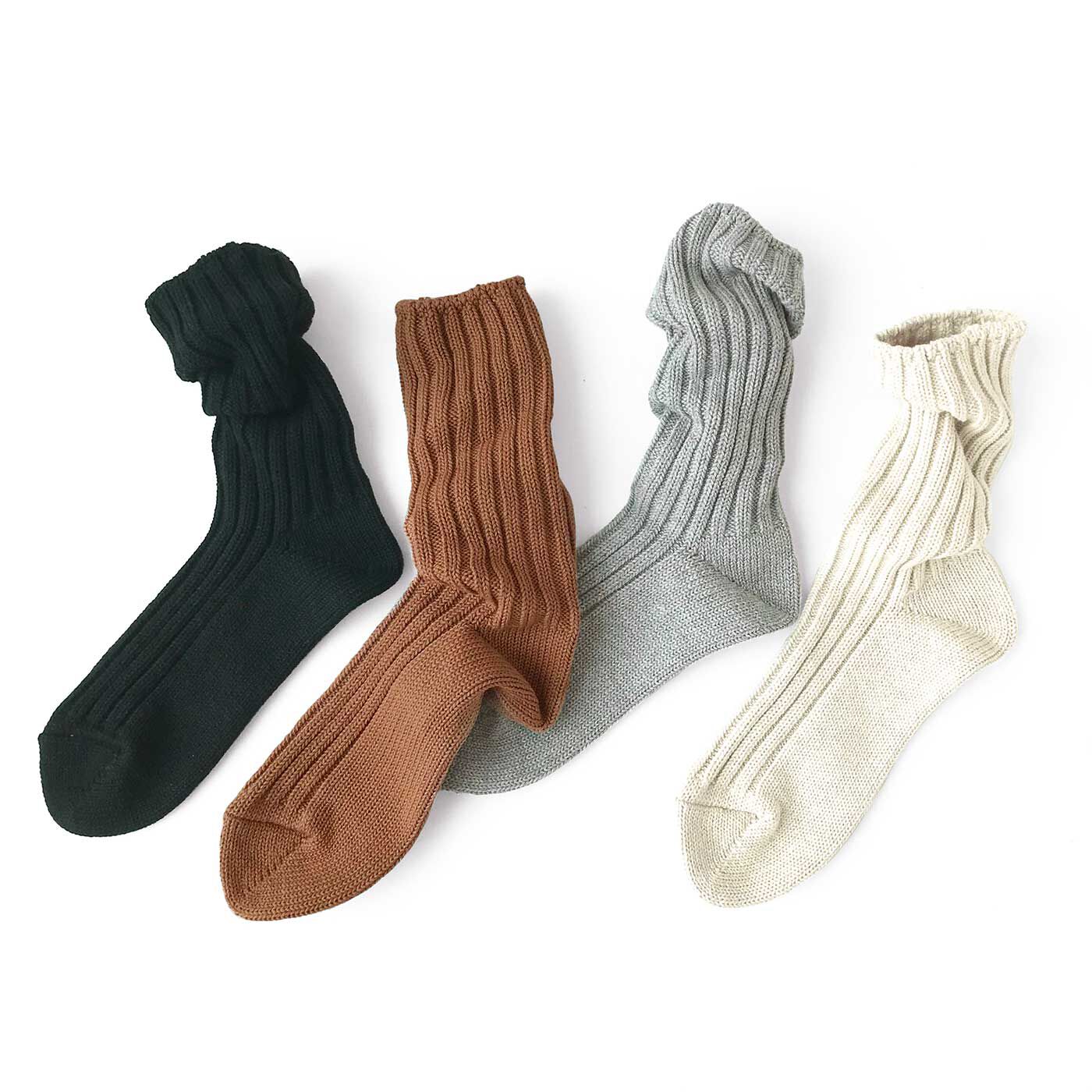 フェリシモの雑貨 Kraso|ふっくらやわらかな履き心地！  やや厚手のコットンリブソックス〈Puffy〉|クシュッとして、ちょっとルーズな感じで履いてもいい雰囲気。