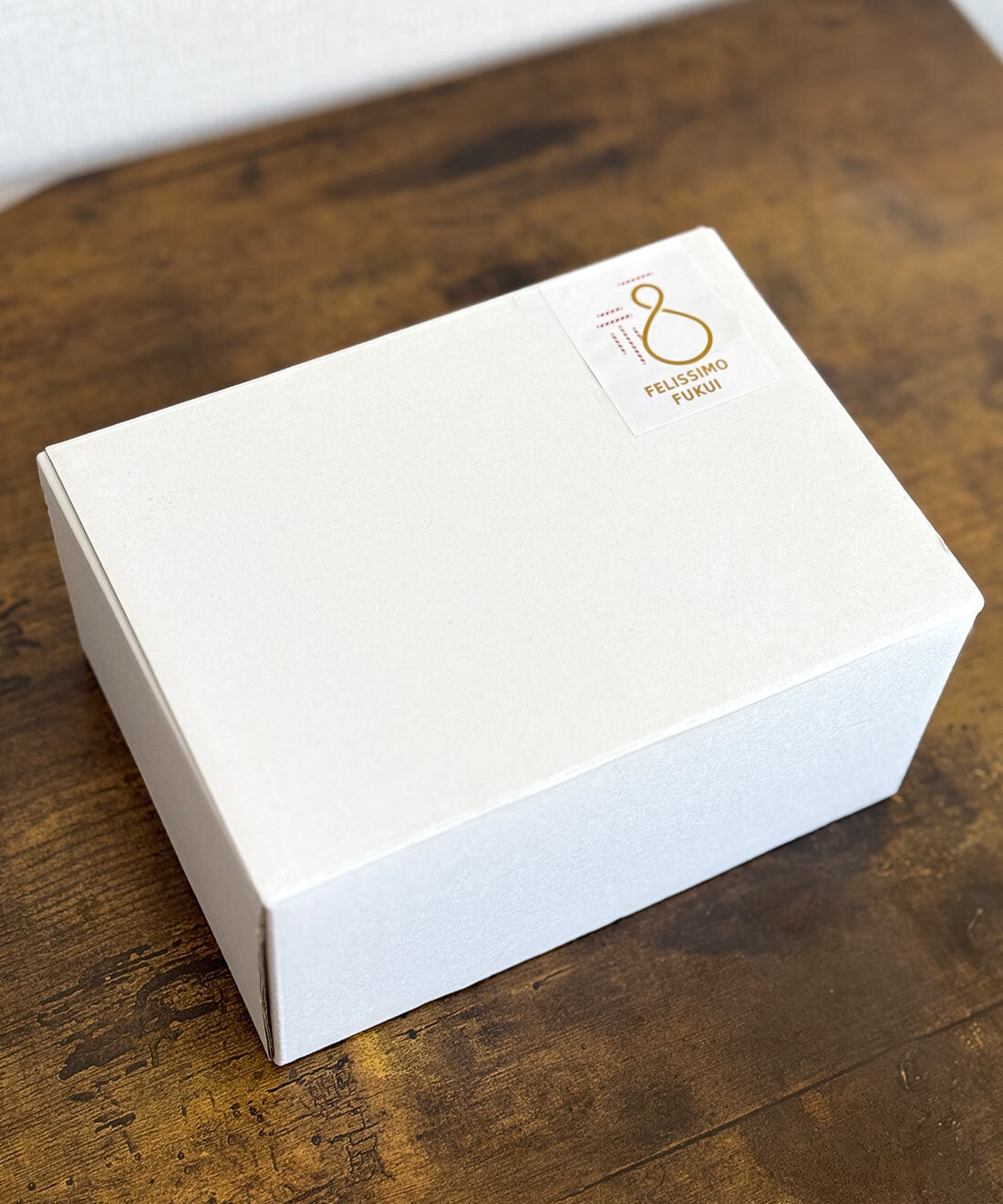 フェリシモの雑貨 Kraso|フェリシモ福井部　ほっと一息　ぬくてぇうんめぇおみそ汁と　越前焼のｍｕｇｗａｎの会|「フェリシモ福井部」のシールが貼られた、オリジナルのパッケージに入れてお届けします。