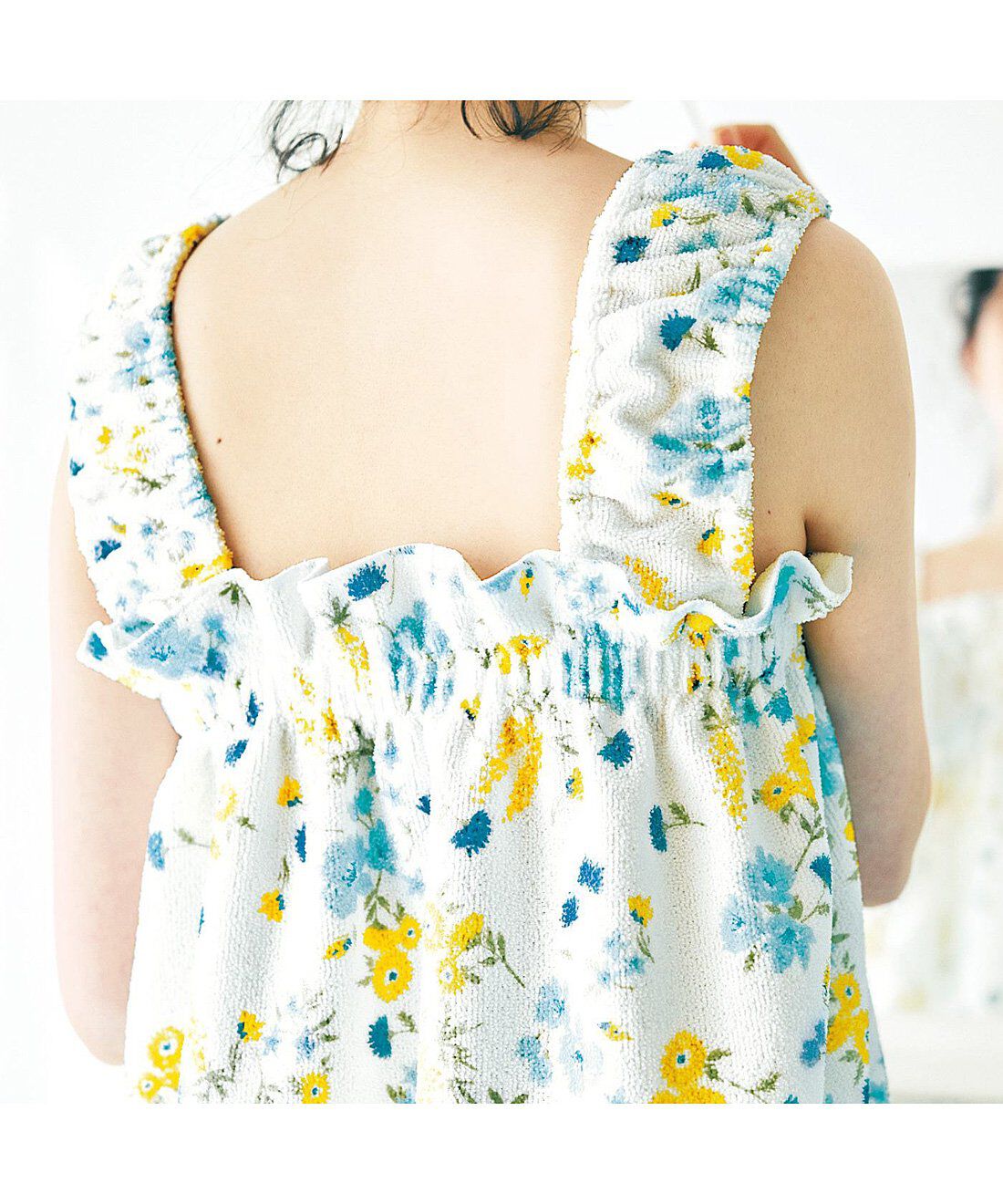 フェリシモの雑貨 Kraso|クーフゥ　湯上がりに気持ちよい　涼やかな花柄の吸水速乾ワンピタオル