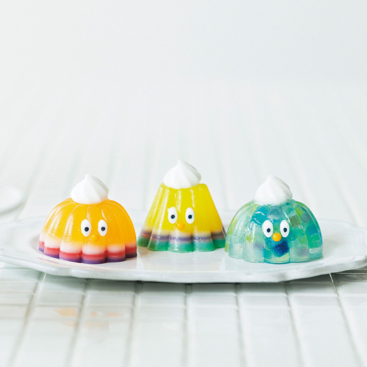 フェリシモの雑貨 Kraso|KAWAII COMPANY　洗面台にカワイイを忍ばせて　カラフルなゼリーのモンスターせっけんの会
