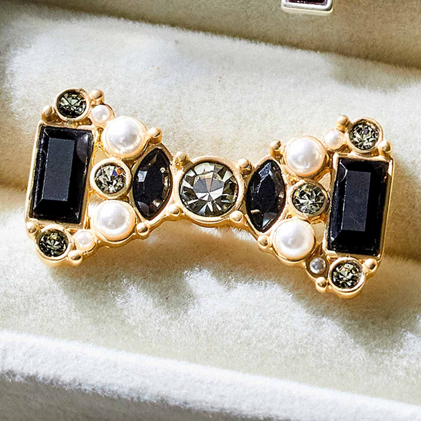 Couturier|貼るだけで完成！ カラフルビジューのピンブローチの会|黒猫のリボン