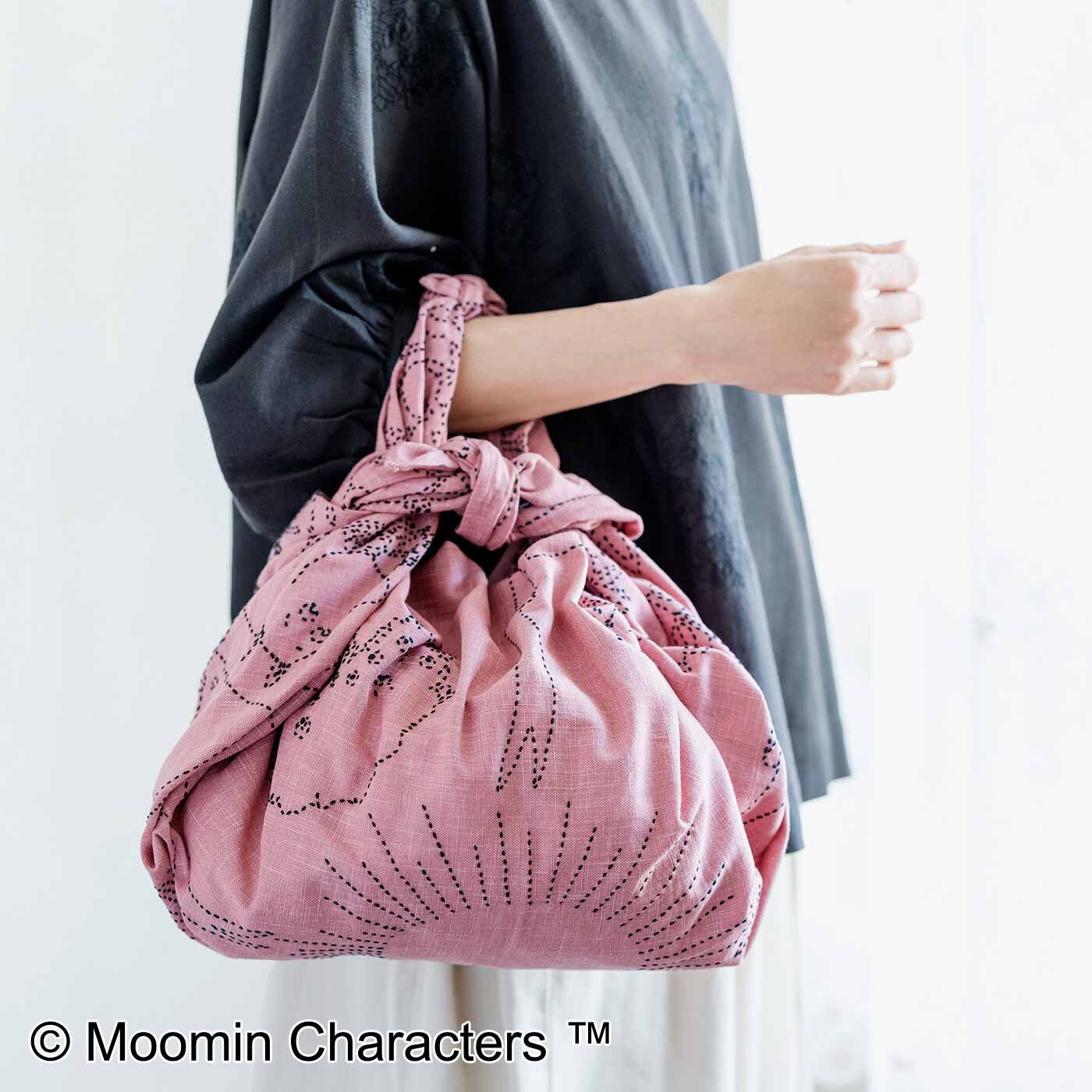 Couturier|ムーミン谷の季節をめぐる ちくちく刺し子の大判風呂敷（花）