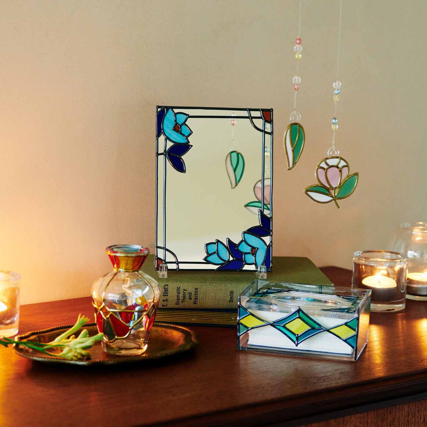 Couturier|貼るだけ簡単グラスアート あこがれのステンドグラス風雑貨の会