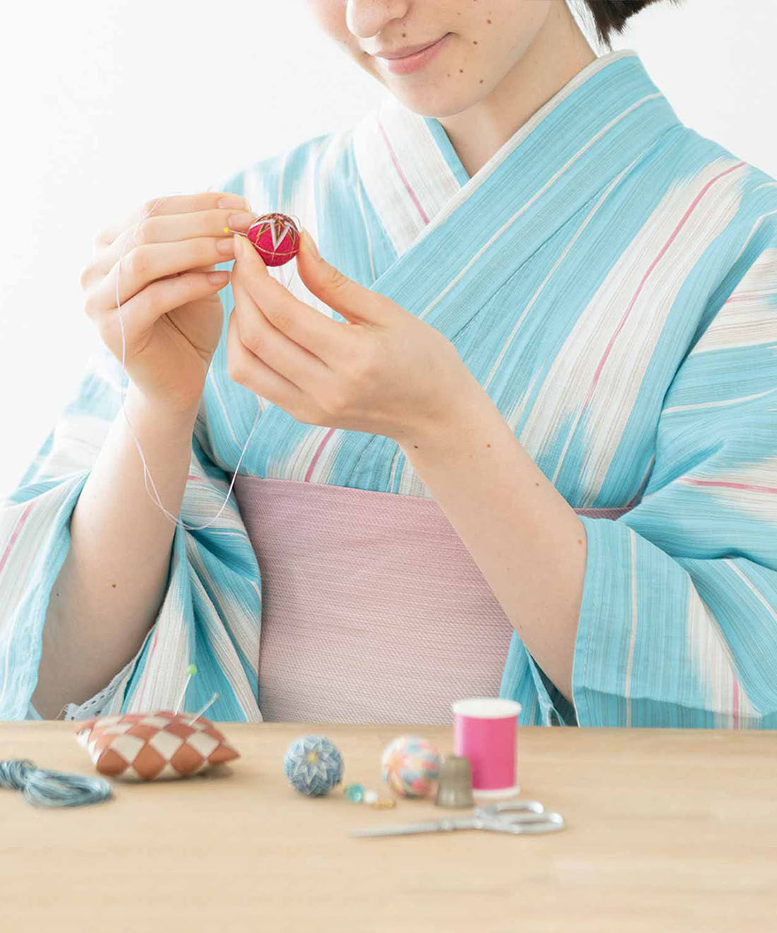 Couturier|重なる絹糸のみやび　ころんとかわいいちいさなてまりの会