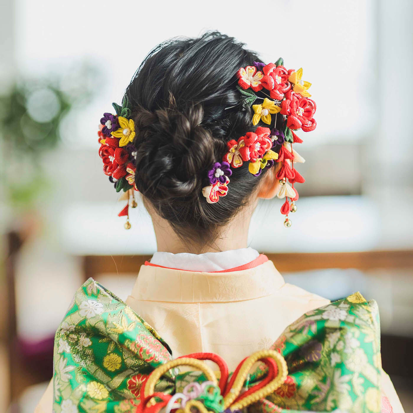 Couturier|思い出の1ページを彩る　つまみ細工の髪飾りの会〈紅都〉