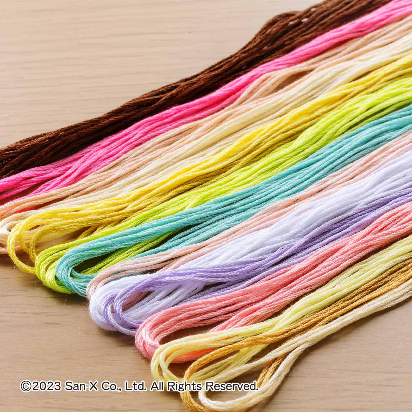 Couturier|クチュリエ×すみっコぐらし 癒やしのひととき 夢中でちくちくクロスステッチの会|すみっコたちの色合いを繊細に表現するために、毎月12〜18色の刺しゅう糸がセットで届きます。