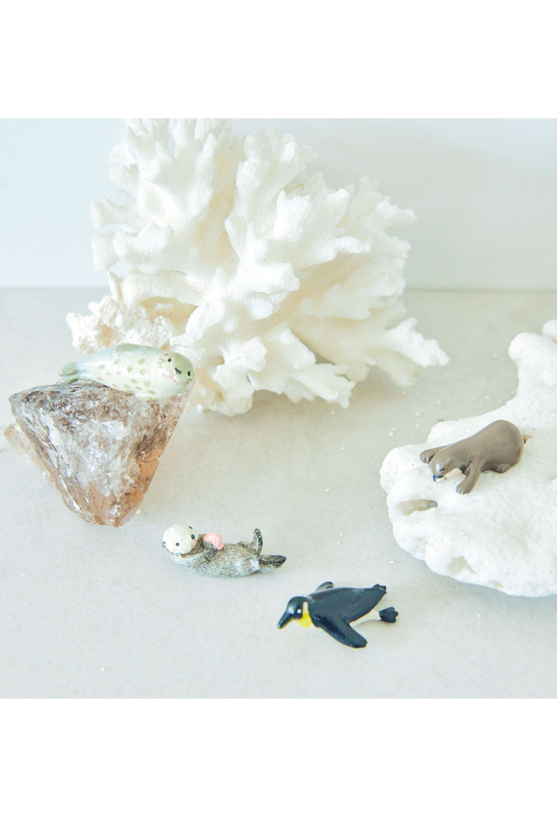 Couturier|いつもの風景にちょこんと眼福 ミニチュアフィギュアの会|小物を合わせて海辺のシーンを再現したり。
