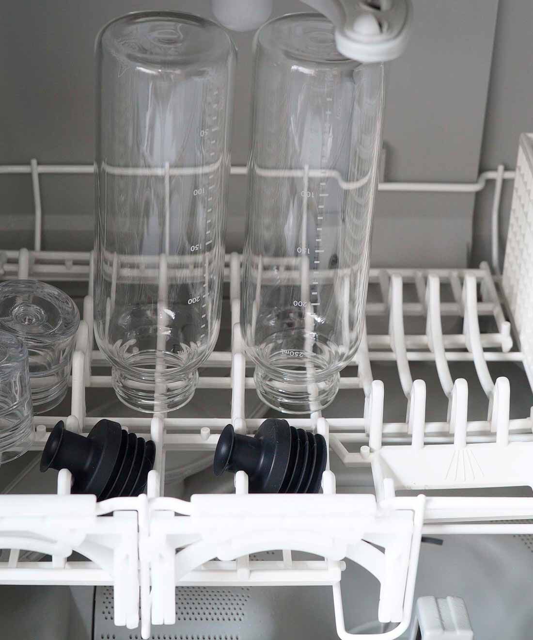 ミニツク|HARIO 切れのよい注ぎ口 耐熱ガラスの調味料ボトル（250ml）の会