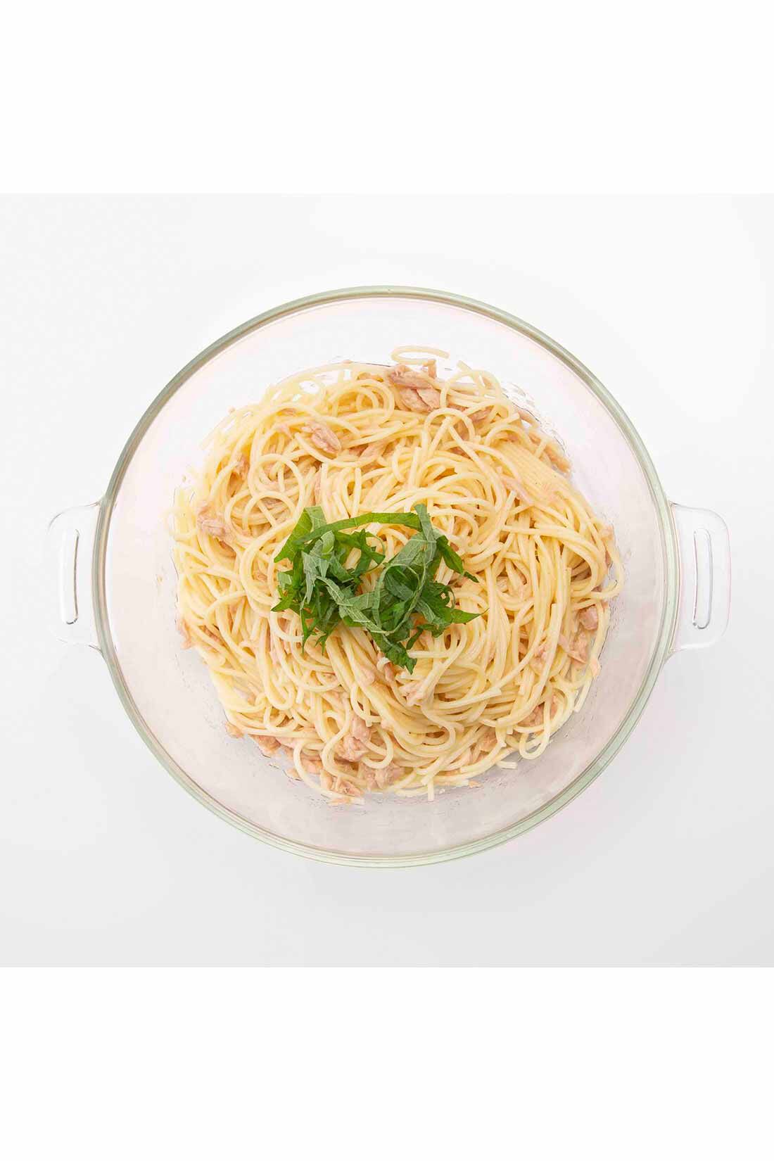 ミニツク| チンするだけおまかせ調理 野菜がたっぷり摂れる耐熱ガラス鍋〈ピンク 1.5L〉