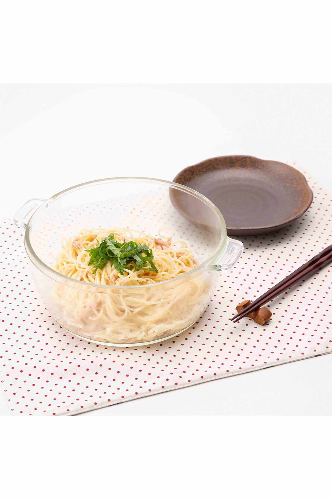 ミニツク| チンするだけおまかせ調理 野菜がたっぷり摂れる耐熱ガラス鍋〈ピンク 1.5L〉