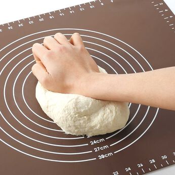 ミニツク | パン作りに便利なめん棒＆シリコーンマット